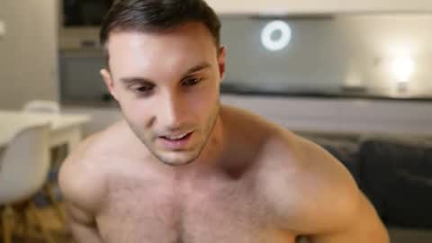 Tom online show from November 12, 5:59 pm