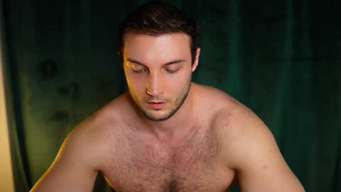 Tom online show from March 31, 5:13 pm