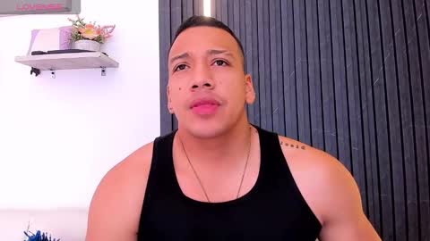 Tom muscle1 online show from October 10, 12:11 pm