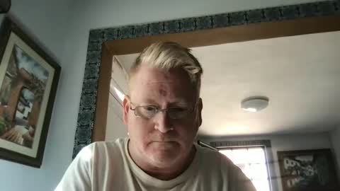 Hola online show from January 31, 9:37 pm