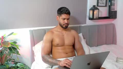 Tomas Ferrer online show from June 7, 8:03 pm