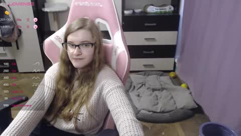 tomato_tease online show from September 18, 2:10 pm