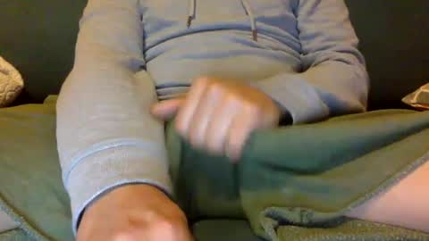 tombi125 online show from December 1, 4:43 pm