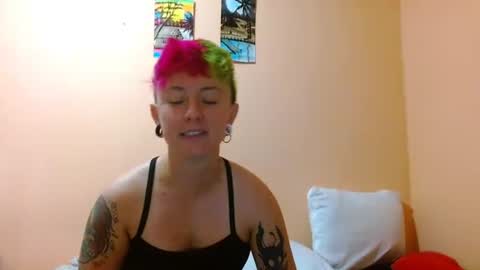 Blue online show from August 3, 4:02 pm