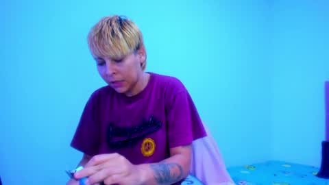 tomboygirl69 online show from April 12, 10:14 pm