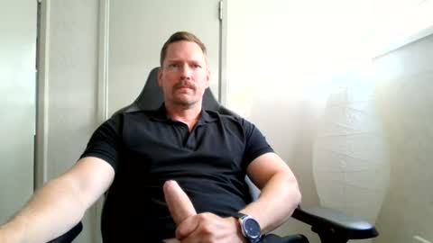 tomfin95 online show from August 2, 4:31 pm
