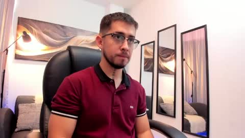 tommas_johnson online show from June 9, 12:49 pm
