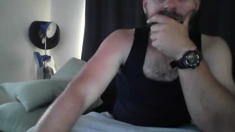 Snapshot of tommy5173 chatting on December 19, 6:01 am tommy5173 online show from December 19, 6:01 am