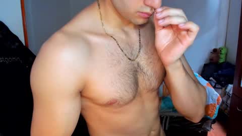 Twitter BreddTommy IG tommy bredd online show from March 10, 6:34 pm