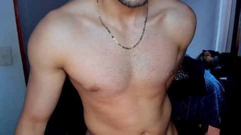 Twitter BreddTommy IG tommy bredd online show from April 11, 4:44 pm