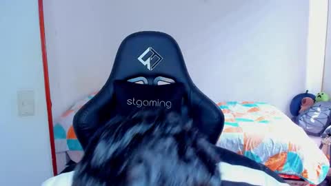 Twitter BreddTommy IG tommy bredd online show from February 8, 6:11 pm