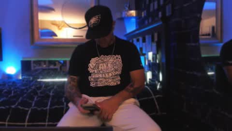 Tommy online show from October 26, 8:48 am