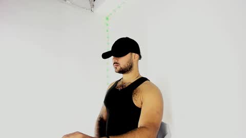 tommy_sccott online show from September 19, 11:51 pm