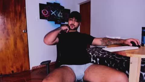 tommy_sccott online show from February 5, 4:16 am