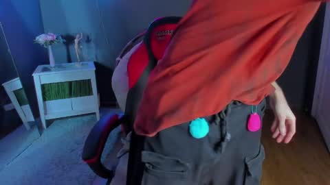 tommy_stars online show from April 26, 5:27 am