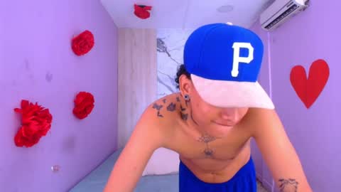 tommy_sweet1 online show from February 27, 7:08 am