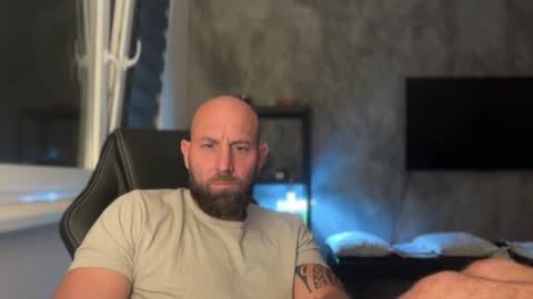 Thomas Fit online show from July 20, 9:05 pm