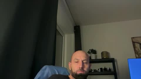 Thomas Fit online show from January 18, 5:55 pm