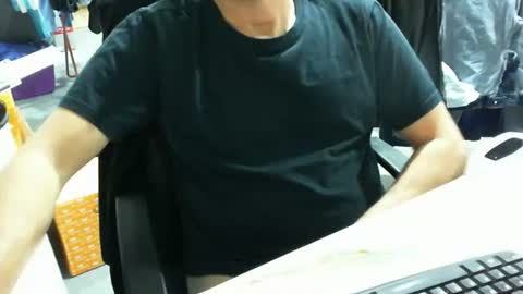 Tom online show from November 21, 6:39 pm