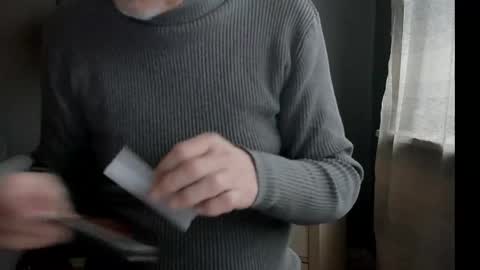 Tom online show from December 27, 3:04 pm