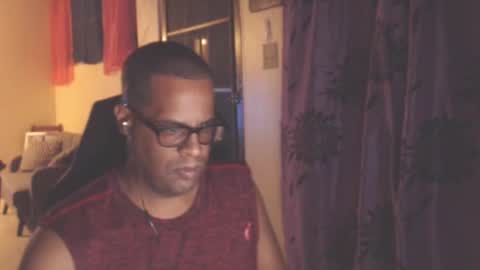 Snapshot of toni2814 chatting on September 24, 2:29 am Antonio online show from September 24, 2:29 am