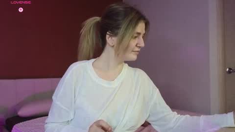 Tonya online show from June 9, 1:39 am