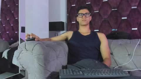 Tony Benedetti online show from June 8, 1:28 am