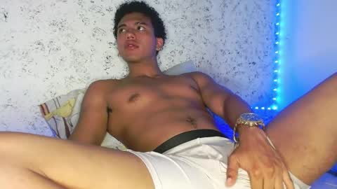 tonydesire_ online show from May 15, 9:22 pm