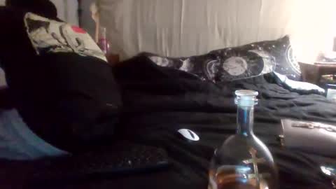 toochillcouple420 online show from November 22, 3:49 am