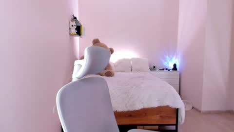 Snapshot of toohornyserj chatting on February 14, 1:13 am toohornyserj online show from February 14, 1:13 am