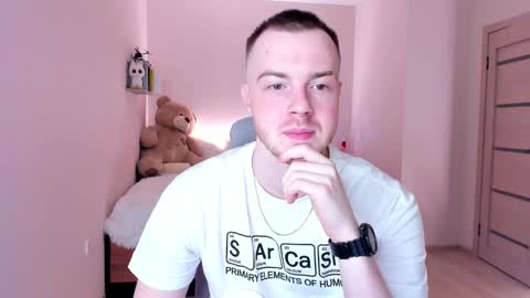 Snapshot of toohornyserj chatting on January 6, 7:56 pm toohornyserj online show from January 6, 7:56 pm