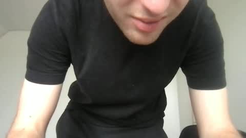 Max online show from November 9, 7:45 am