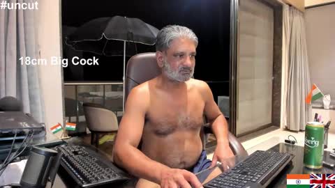 Ravi Boss Daddy online show from March 9, 7:15 pm