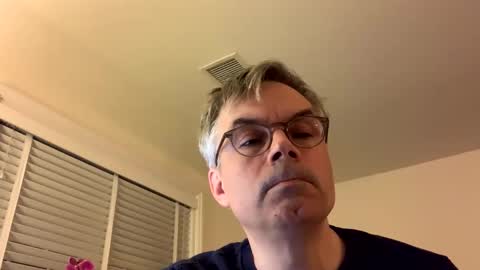 Snapshot of topspin69 chatting on October 25, 4:35 am topspin69 online show from October 25, 4:35 am