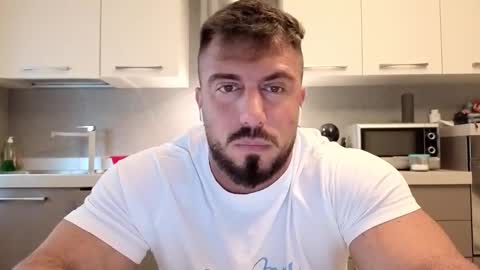 Snapshot of toro_arrapato chatting on September 9, 10:26 am toro_arrapato online show from September 9, 10:26 am