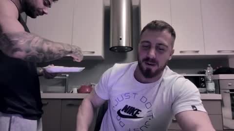 Snapshot of toro_arrapato chatting on December 6, 1:35 am toro_arrapato online show from December 6, 1:35 am