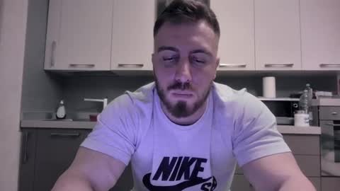 Snapshot of toro_arrapato chatting on December 14, 8:29 pm toro_arrapato online show from December 14, 8:29 pm