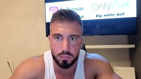 Snapshot of toro_arrapato chatting on October 18, 2:27 am toro_arrapato online show from October 18, 2:27 am