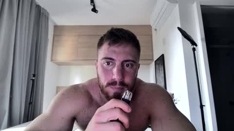 Snapshot of toro_arrapato chatting on January 19, 3:32 pm toro_arrapato online show from January 19, 3:32 pm