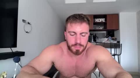 Snapshot of toro_arrapato chatting on February 20, 9:09 pm toro_arrapato online show from February 20, 9:09 pm