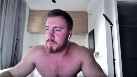 Snapshot of toro_arrapato chatting on January 19, 6:32 pm toro_arrapato online show from January 19, 6:32 pm