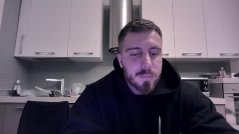 Snapshot of toro_arrapato chatting on December 4, 8:12 pm toro_arrapato online show from December 4, 8:12 pm