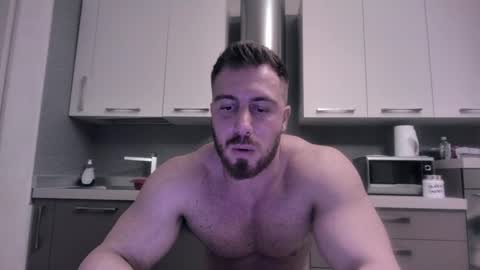 Snapshot of toro_arrapato chatting on December 12, 10:09 pm toro_arrapato online show from December 12, 10:09 pm