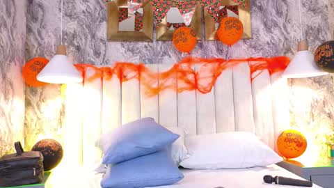 tory_gb online show from October 31, 1:22 pm