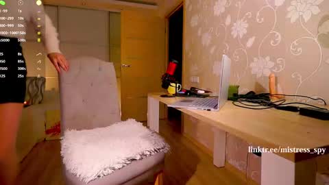 Madam Viktoria   Vacation in Portugal  2811 - 0412 online show from February 19, 5:27 pm