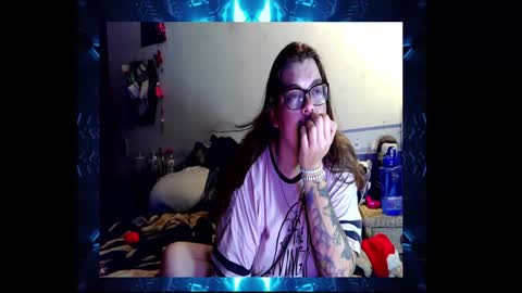 Snapshot of toxiclove1311 chatting on October 7, 2:18 am Toxiclove1311 online show from October 7, 2:18 am