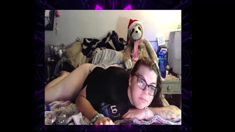 Snapshot of toxiclove1311 chatting on September 28, 2:42 am Toxiclove1311 online show from September 28, 2:42 am
