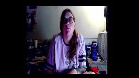 Snapshot of toxiclove1311 chatting on October 12, 1:53 am Toxiclove1311 online show from October 12, 1:53 am