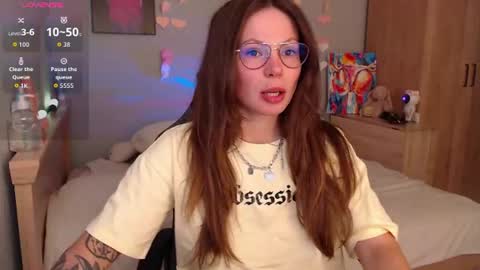 toxkiss online show from June 18, 6:52 am