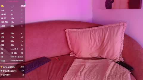 tracy online show from April 12, 7:45 am